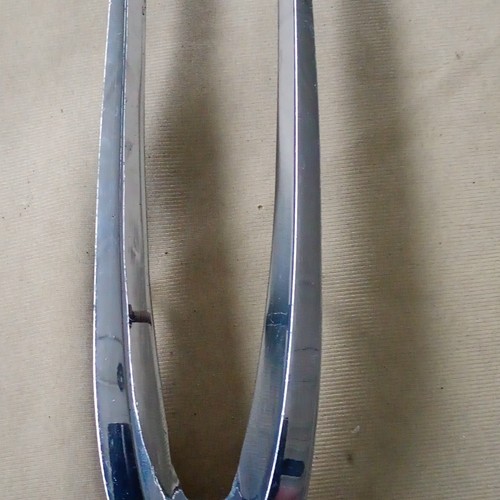 Modanatura cofano anteriore - modanatura,